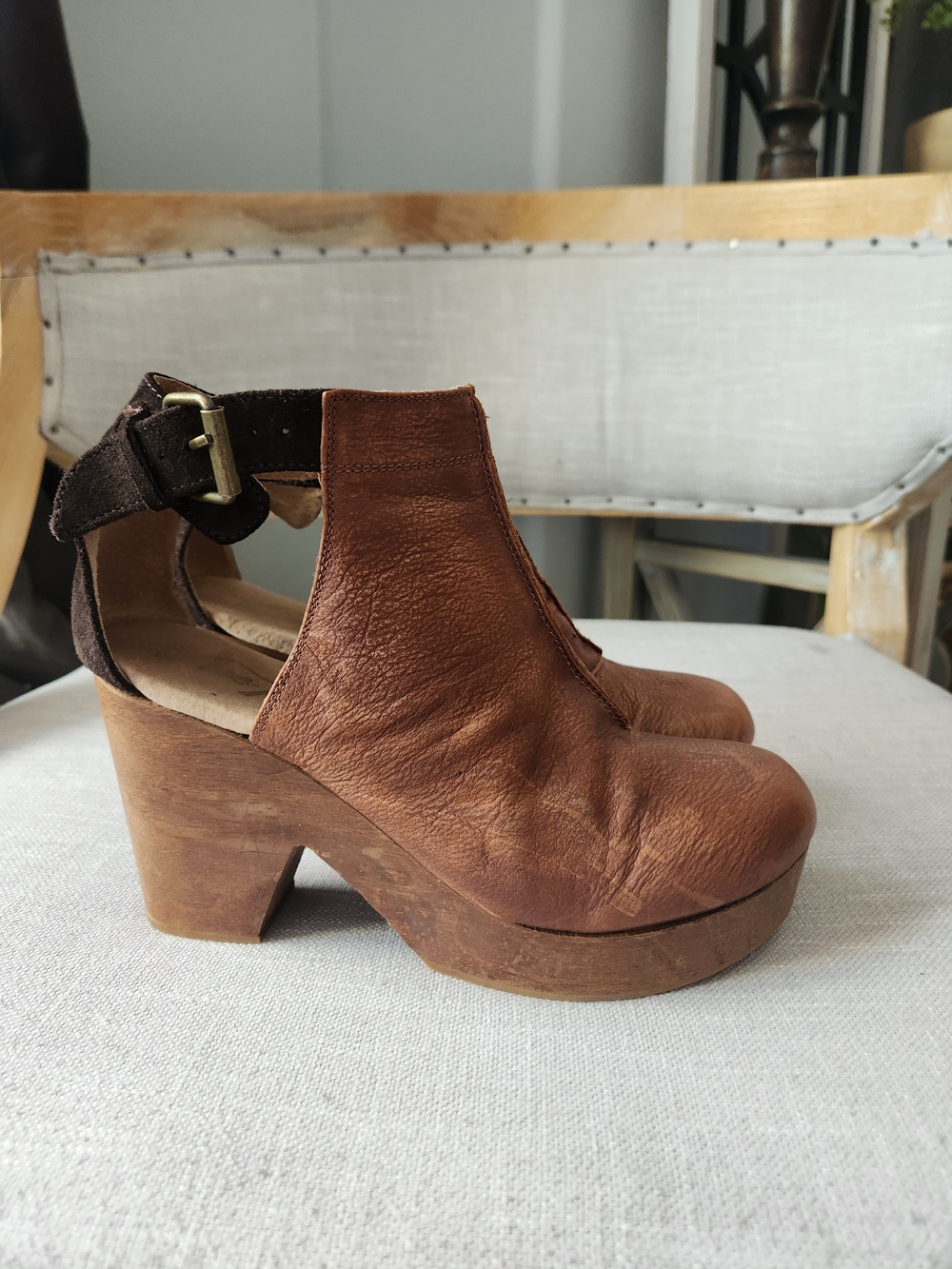 Free People Brown Leather Clogs Chunky Heel Suede Ankle Bootie 7.5 Amber Orchard - Picture 2 of 11